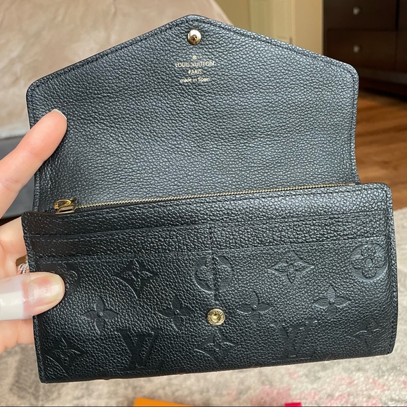 Authentic Louis Vuitton black monogram empriente leather Sarah wallet - Picture 11 of 15